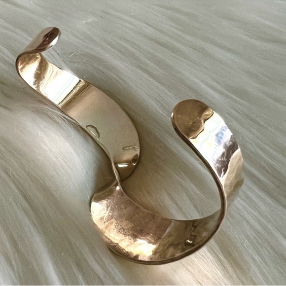 14k gold James Avery ULTRA RARE sculptural soft hammered cuff bracelet - Picture 2 of 15